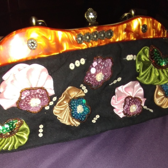 Women's black Microsuede clutch with flowers - Picture 2 of 4